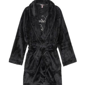 ❤️Victoria’s Secret Short Cozy Robe